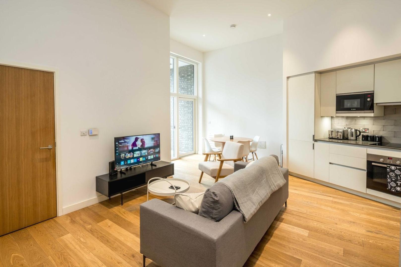 Modern 2 Bed Flat Near O2 & Canary Wharf Appartamento *